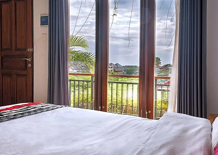 Bali Full Moon Guest house 4*